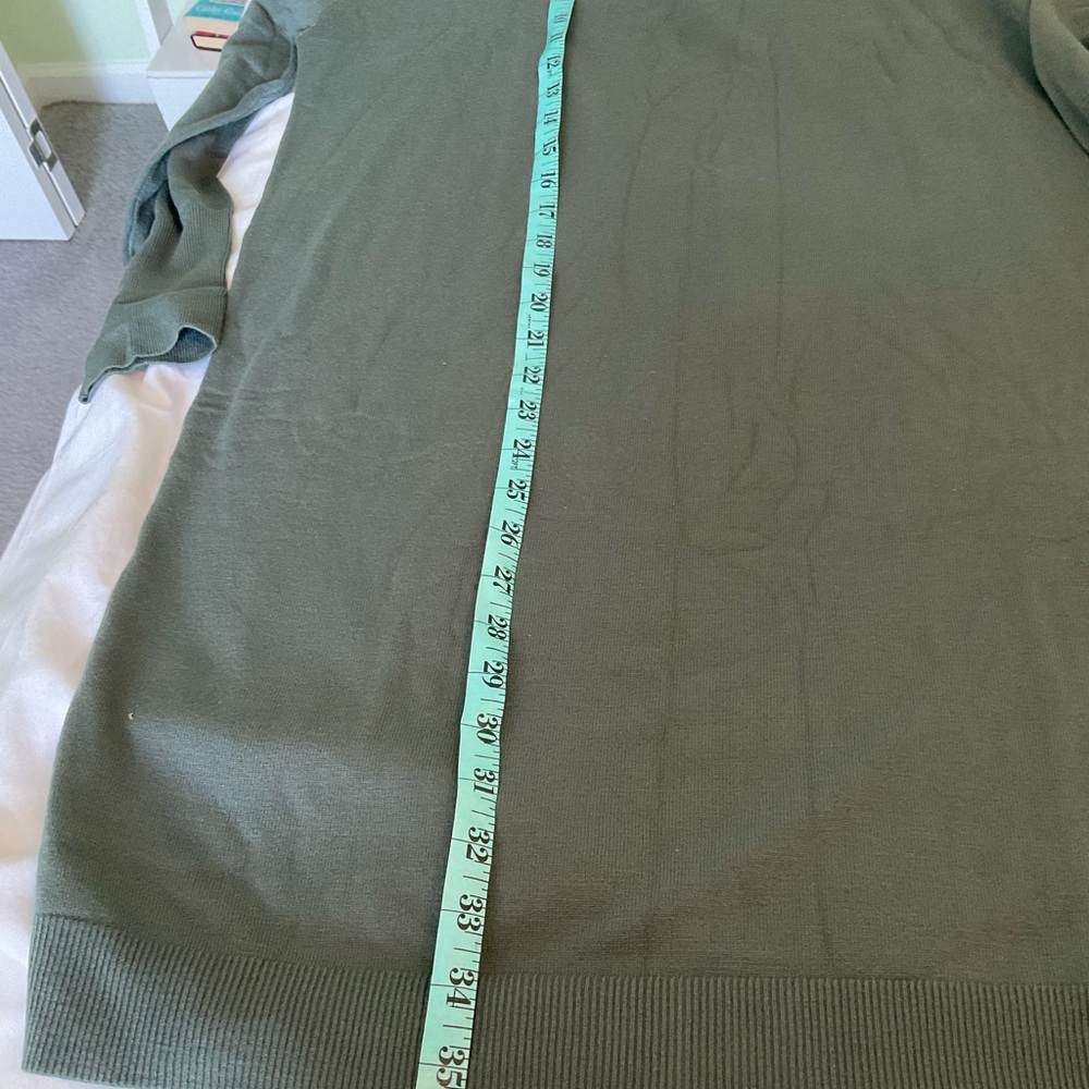 Free Assembly Dress - Picture 4 of 10